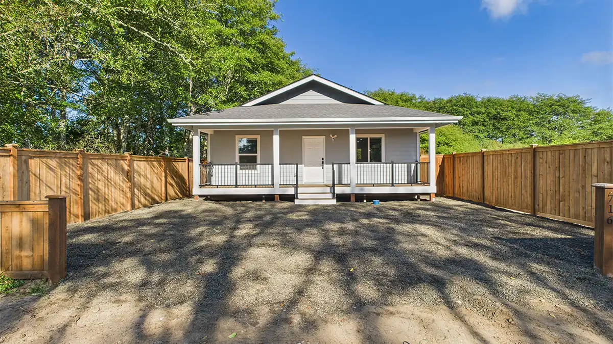 716 N 3rd Westport
